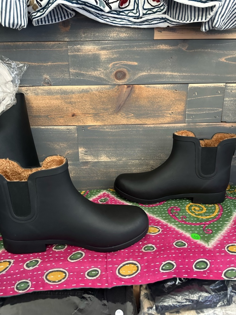 chooka Black Chelsea Rain Ankle Boots with Faux Fur Lining - Picture 3 of 9